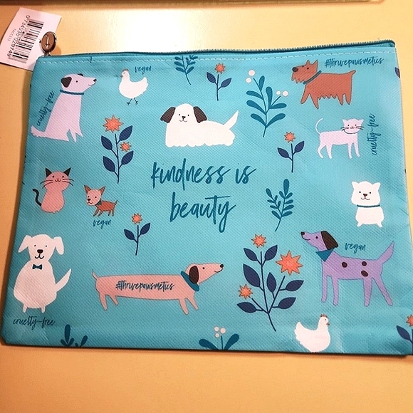 thrive causemetics Other - Thrive Causemetics Animal Kindness Makeup Case